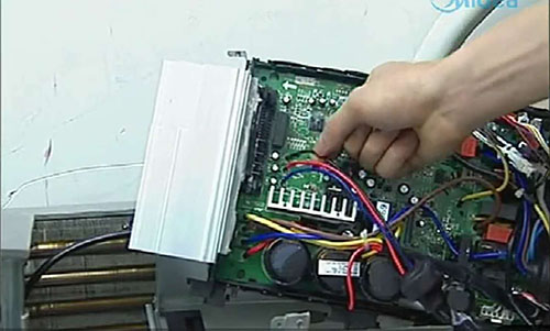 察布查尔锡伯美的空调电话是多少